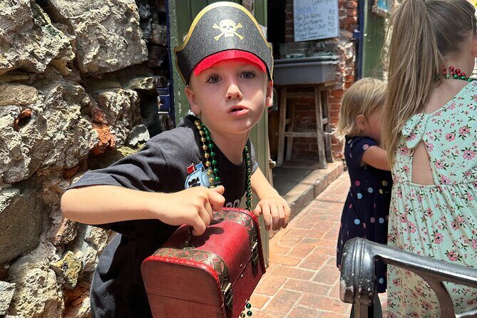 Children's Treasure Hunt Walking Tour - The 10-stop game: how riddles turn downtown into a treasure map