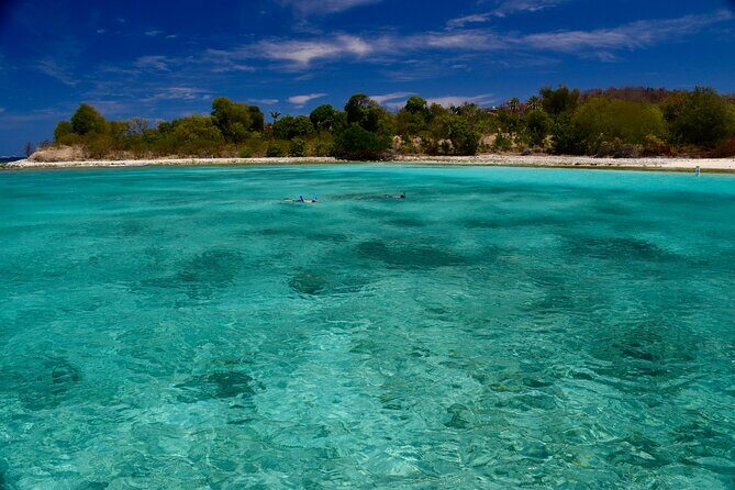 Private Power Catamaran. Secluded Beaches, Snorkeling, Turtles for Full/Half Day - Secluded Beach Hopping (and the Art of Doing Nothing)