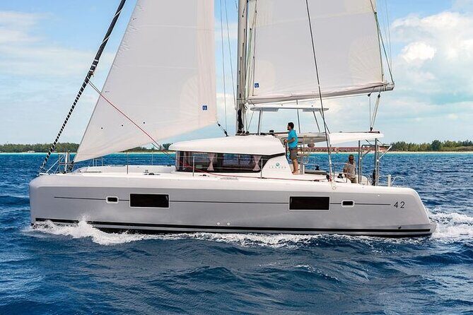 Private St Thomas Luxury Catamaran Trip for Groups up to 24 Guest - Lunch isn’t included: how to plan around it without losing the vibe